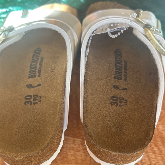 Birkenstock Kids White Sandals with Gold Buckles - Picture 3 of 4
